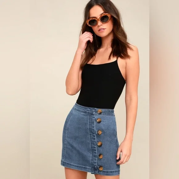 Free People Little Daisies Grey Denim Button-Front Mini Skirt, 0, MSRP $50 - Picture 2 of 11
